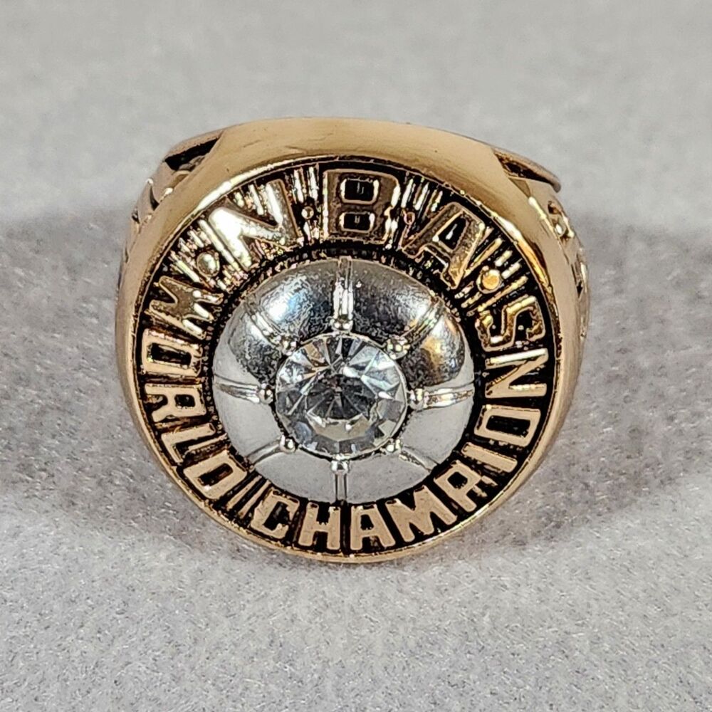 1973 New York Knicks Championship Ring Size 11